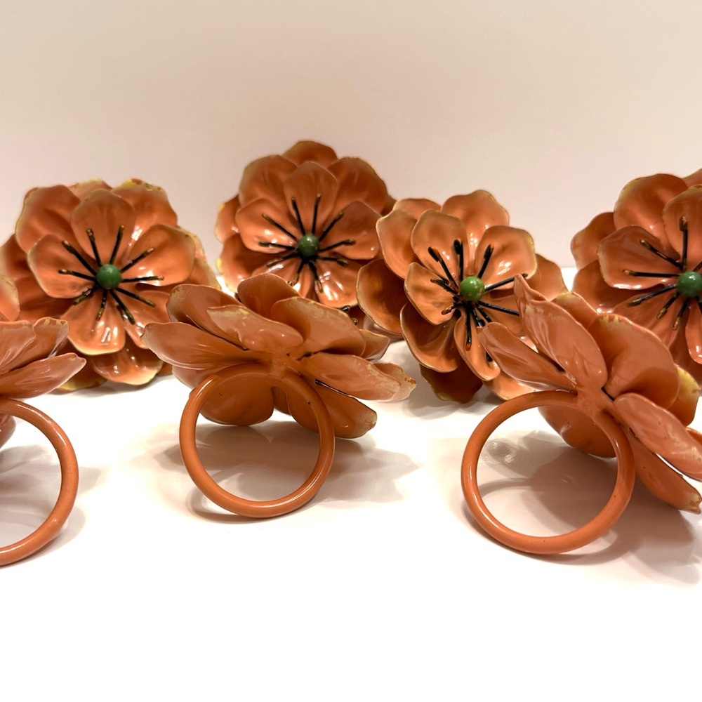 Vintage Metal Flower Napkin Rings – Set of 9 – Hand-Painted Peach Floral – 3”